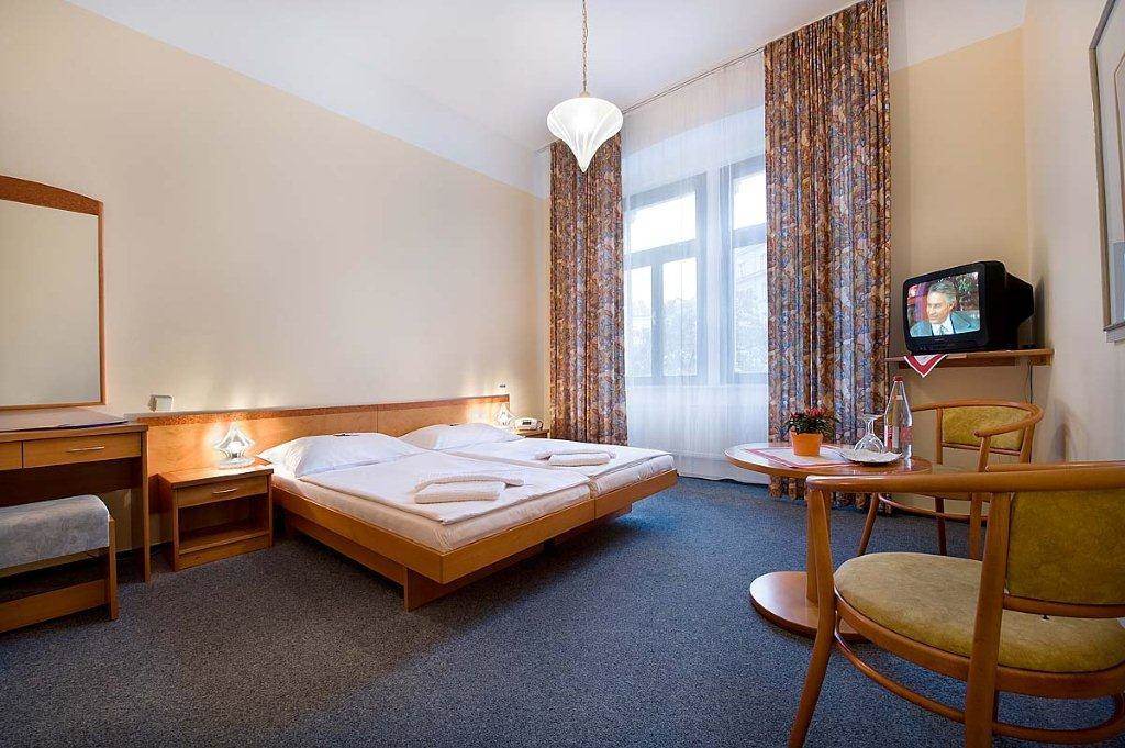 Hotel Dalimil Prága Kültér fotó
